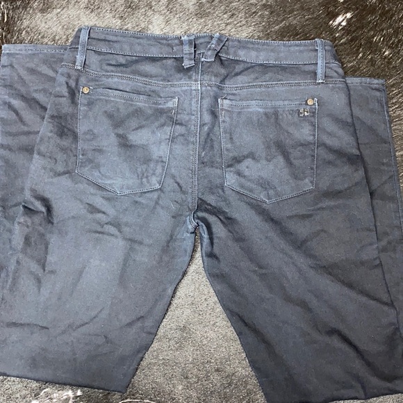 Joe’s Jeans dark denim - Picture 2 of 4